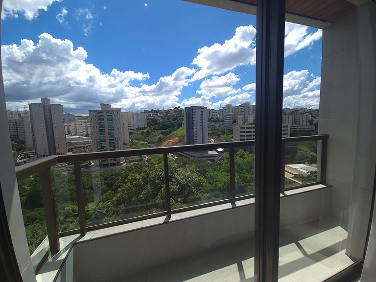 Studio novo e charmoso no coração nobre do Buritis