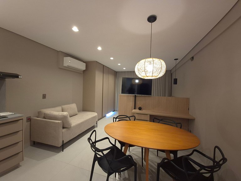 Studio novo e charmoso no coração nobre do Buritis